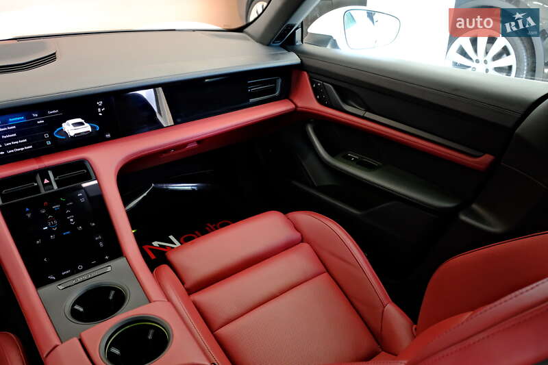 Седан Porsche Taycan 2022 в Одессе