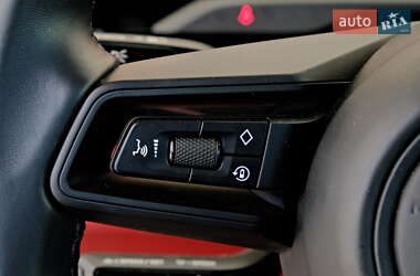 Седан Porsche Taycan 2022 в 