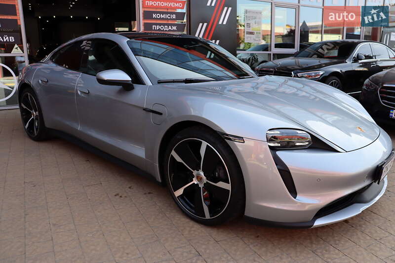 Седан Porsche Taycan 2021 в Львове
