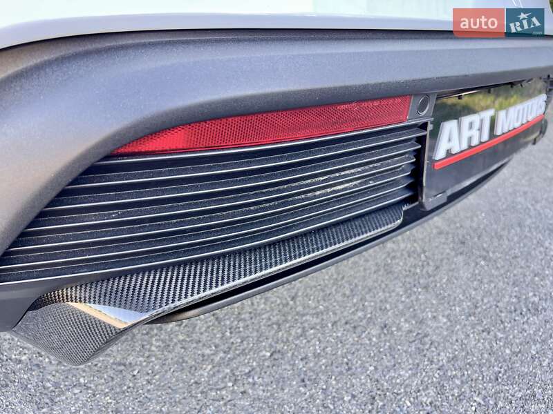 Седан Porsche Taycan 2020 в Киеве фото 15 Седан Porsche Taycan 2020 в Киеве