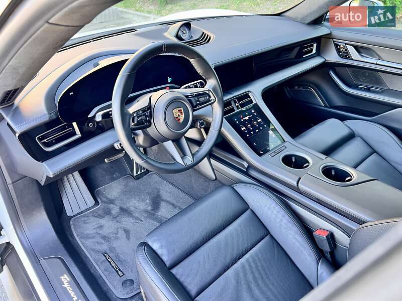Седан Porsche Taycan 2020 в Киеве фото 23 Седан Porsche Taycan 2020 в Киеве