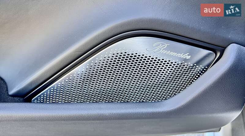 Седан Porsche Taycan 2020 в Киеве фото 30 Седан Porsche Taycan 2020 в Киеве