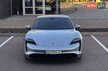 Седан Porsche Taycan 2021 в Киеве