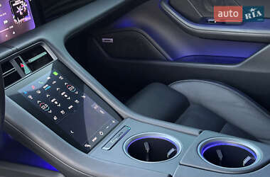 Седан Porsche Taycan 2021 в Киеве