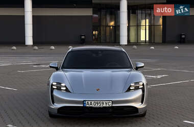 Седан Porsche Taycan 2021 в Киеве