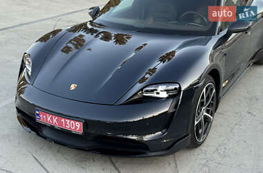Седан Porsche Taycan 2022 в 