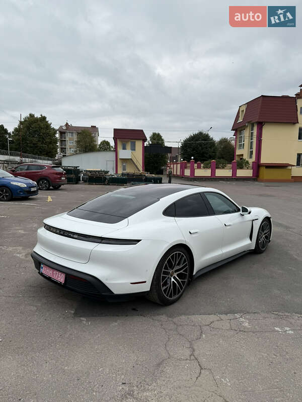 Седан Porsche Taycan 2020 в Луцке