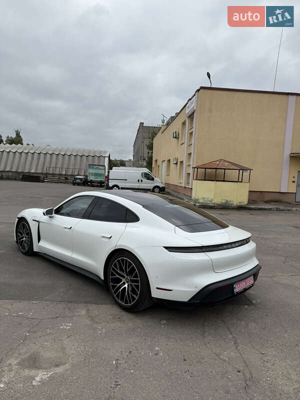 Седан Porsche Taycan 2020 в Луцке