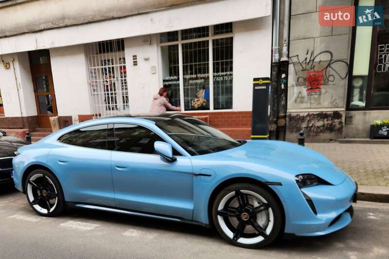 Porsche Taycan 2020