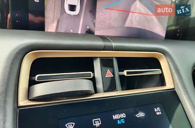 Седан Porsche Taycan 2020 в 
