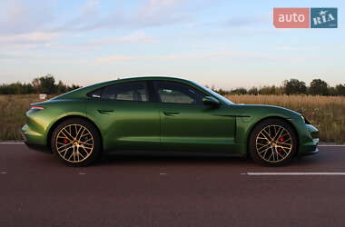 Седан Porsche Taycan 2020 в 