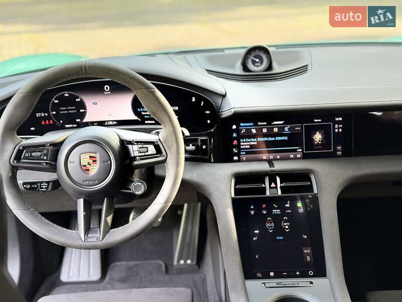 Седан Porsche Taycan 2023 в Львове