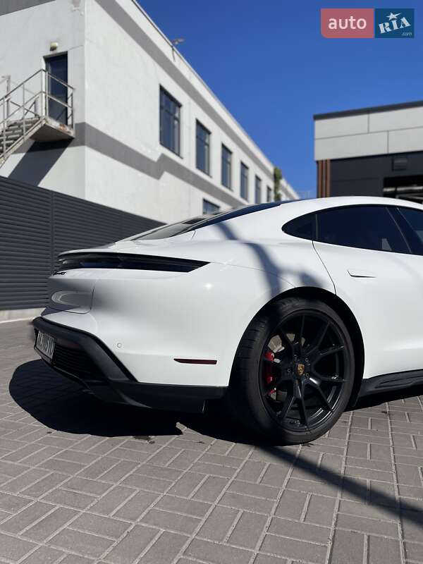 Седан Porsche Taycan 2023 в Киеве фото 5 Седан Porsche Taycan 2023 в Киеве