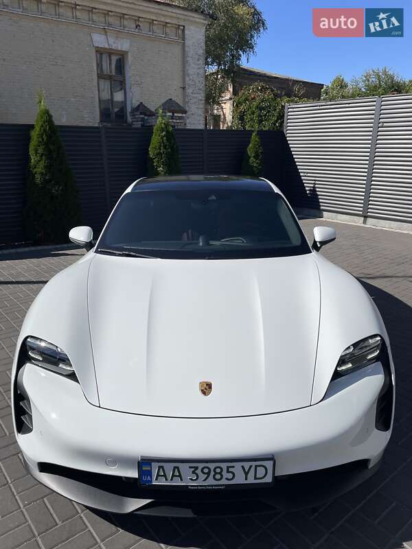 Седан Porsche Taycan 2023 в Киеве фото 13 Седан Porsche Taycan 2023 в Киеве