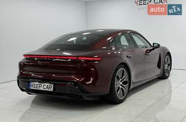 Седан Porsche Taycan 2021 в 