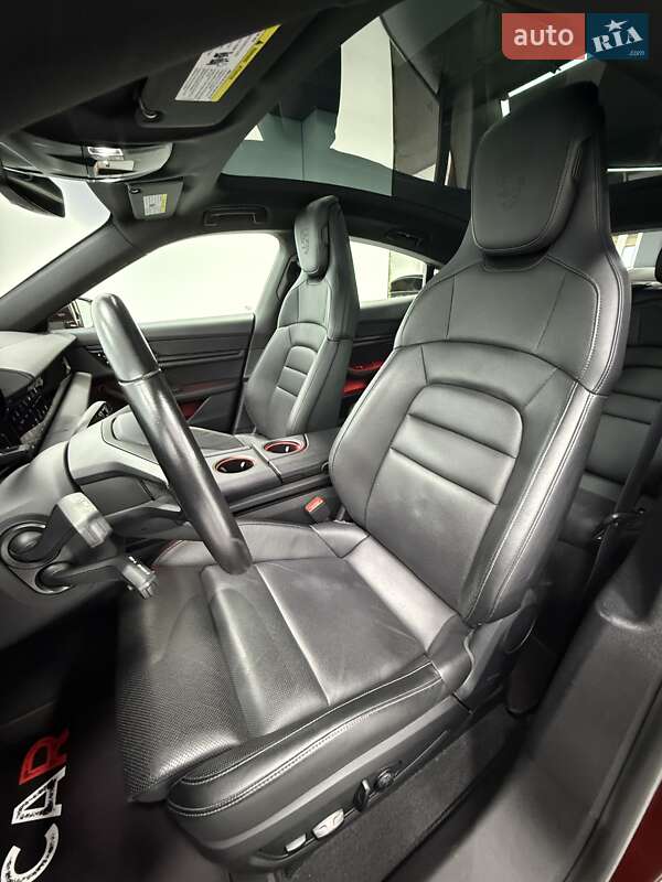 Седан Porsche Taycan 2021 в Одессе