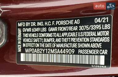 Седан Porsche Taycan 2021 в 