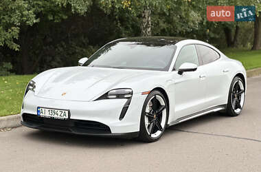 Седан Porsche Taycan 2021 в Киеве