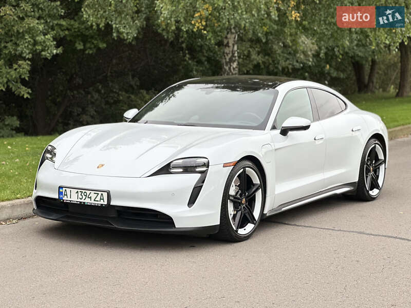 Porsche Taycan 2021