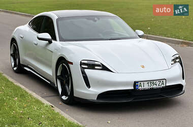 Седан Porsche Taycan 2021 в 