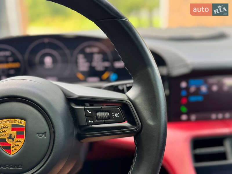 Седан Porsche Taycan 2021 в Луцьку