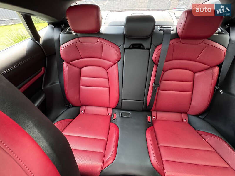 Седан Porsche Taycan 2021 в Луцьку