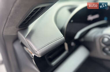 Седан Porsche Taycan 2020 в 