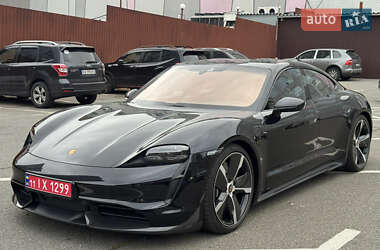 Седан Porsche Taycan 2020 в Києві