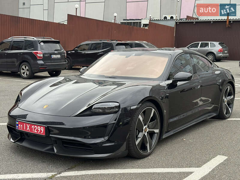 Седан Porsche Taycan 2020 в Києві