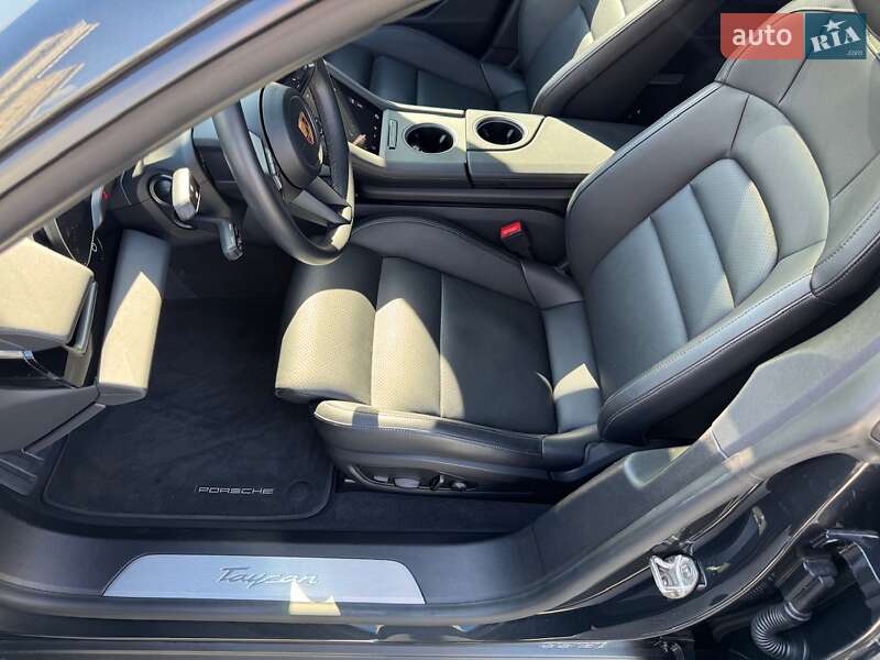 Універсал Porsche Taycan 2024 в Києві фото 29 Універсал Porsche Taycan 2024 в Києві