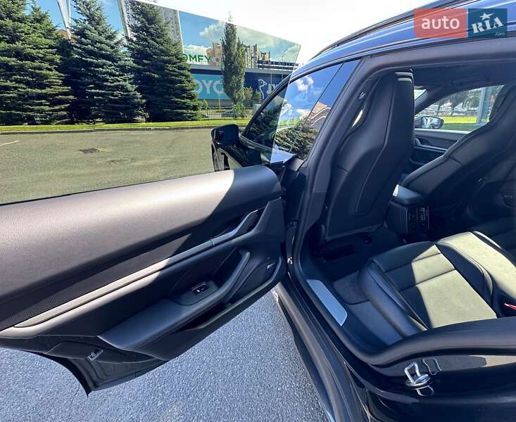 Універсал Porsche Taycan 2024 в Києві фото 67 Універсал Porsche Taycan 2024 в Києві