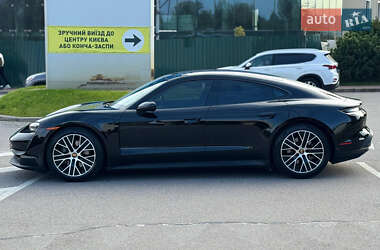Седан Porsche Taycan 2021 в 