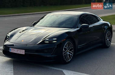 Седан Porsche Taycan 2021 в Києві
