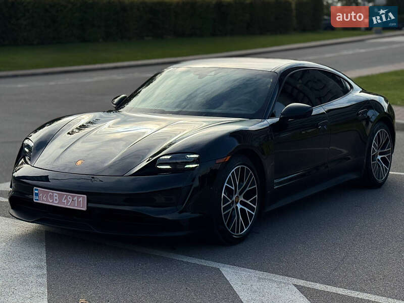 Седан Porsche Taycan 2021 в Киеве