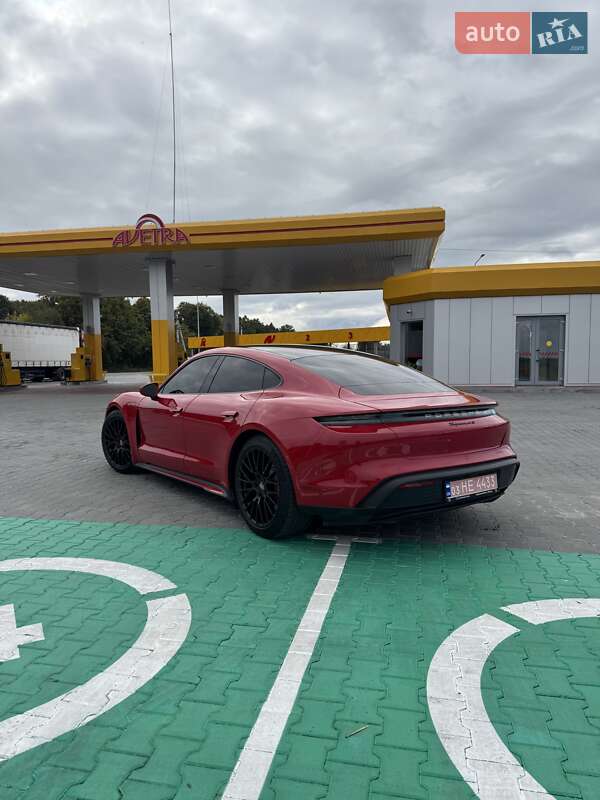Седан Porsche Taycan 2021 в Луцке