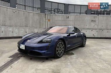 Седан Porsche Taycan 2020 в Києві