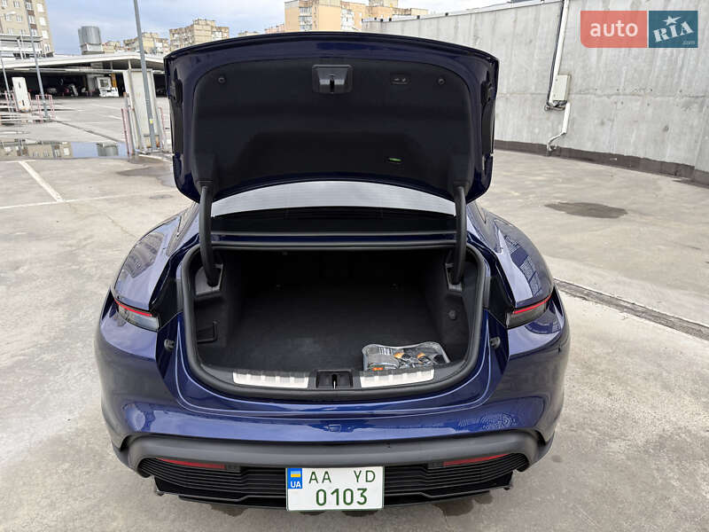 Седан Porsche Taycan 2020 в Киеве фото 26 Седан Porsche Taycan 2020 в Киеве