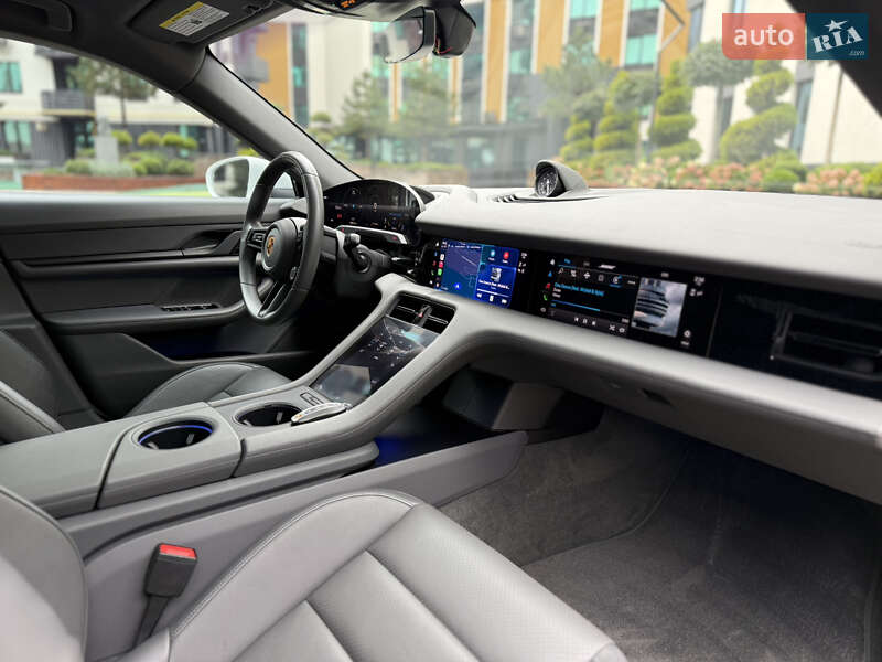 Седан Porsche Taycan 2021 в Киеве фото 22 Седан Porsche Taycan 2021 в Киеве