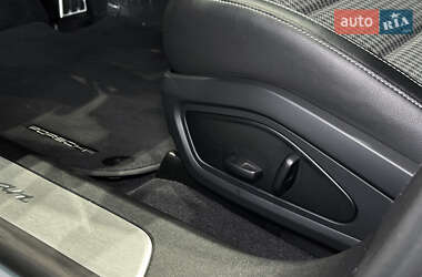 Седан Porsche Taycan 2024 в  фото 14 Седан Porsche Taycan 2024 в