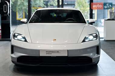 Седан Porsche Taycan 2024 в  фото 2 Седан Porsche Taycan 2024 в