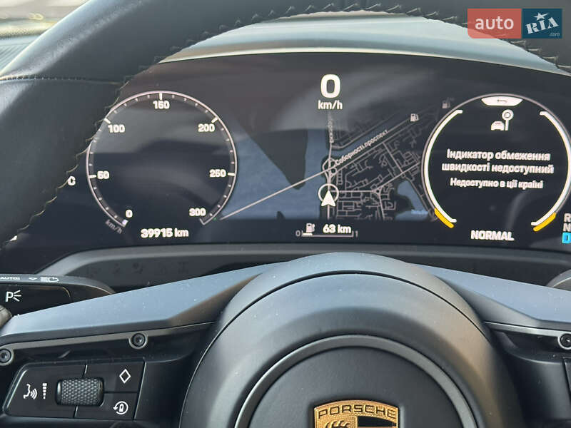 Седан Porsche Taycan 2021 в Києві