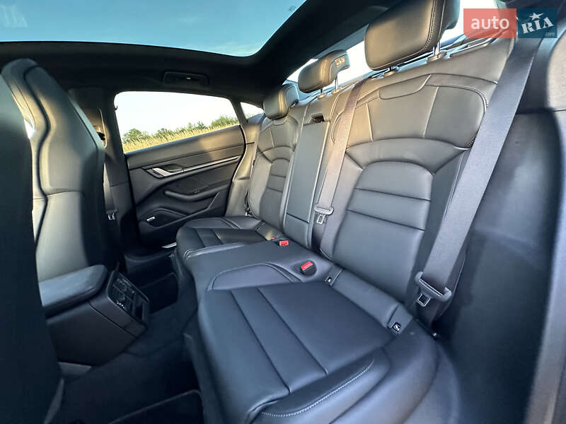 Седан Porsche Taycan 2024 в Києві фото 27 Седан Porsche Taycan 2024 в Києві