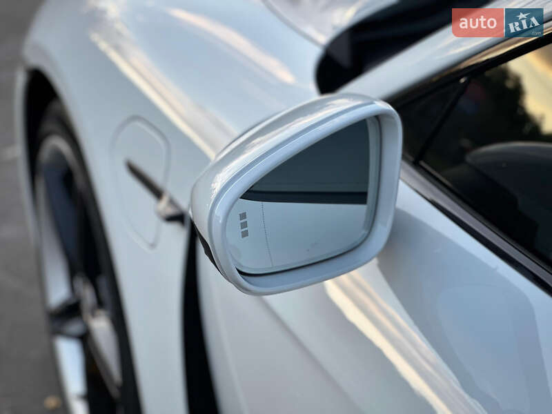 Седан Porsche Taycan 2023 в Киеве фото 3 Седан Porsche Taycan 2023 в Киеве