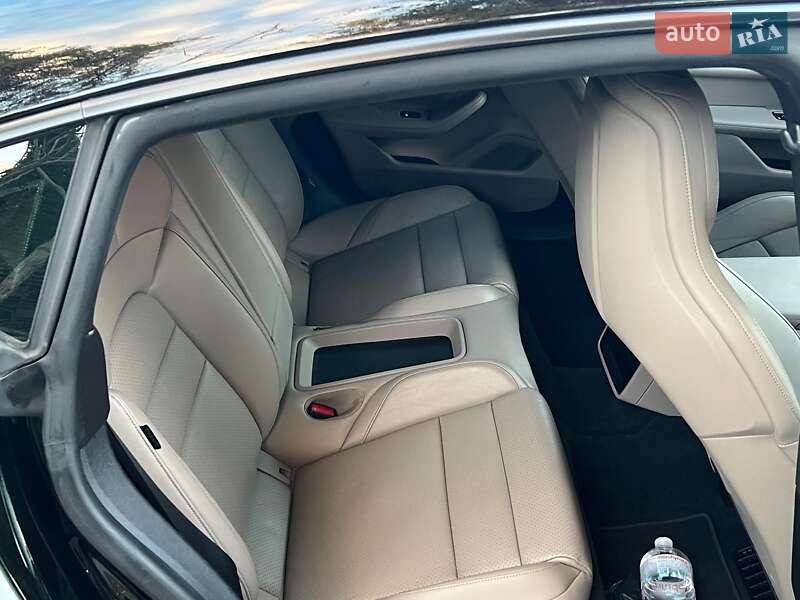 Седан Porsche Taycan 2022 в Львові фото 19 Седан Porsche Taycan 2022 в Львові