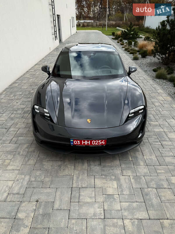 Седан Porsche Taycan 2022 в Луцке