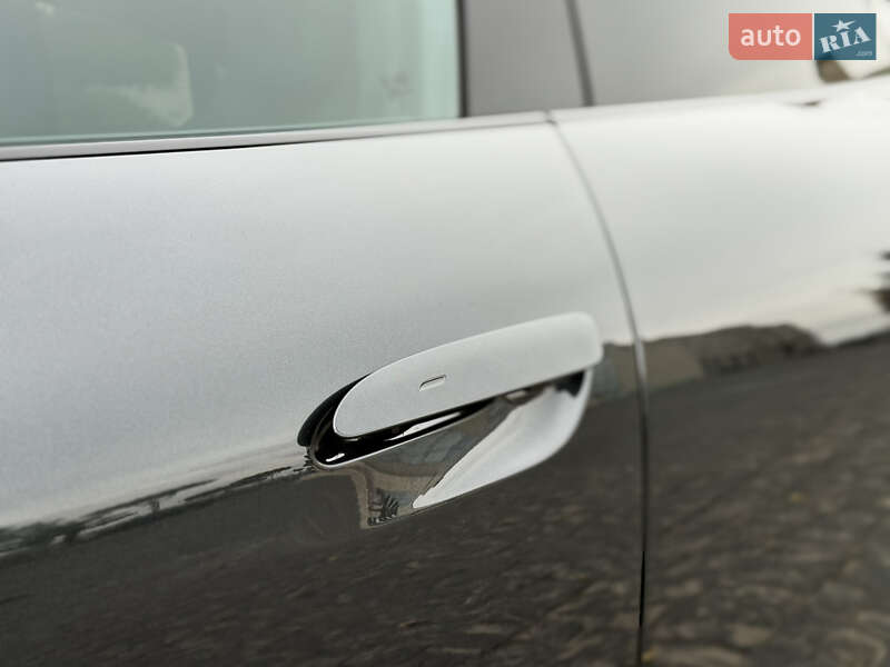 Седан Porsche Taycan 2021 в Львові фото 24 Седан Porsche Taycan 2021 в Львові