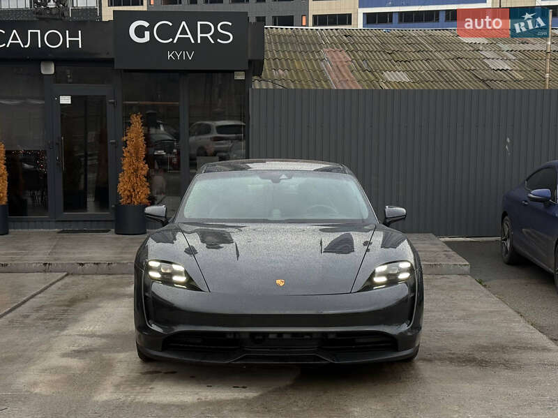 Седан Porsche Taycan 2020 в Києві