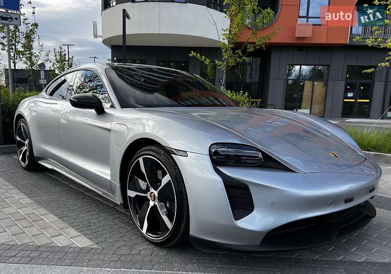Седан Porsche Taycan 2022 в Киеве