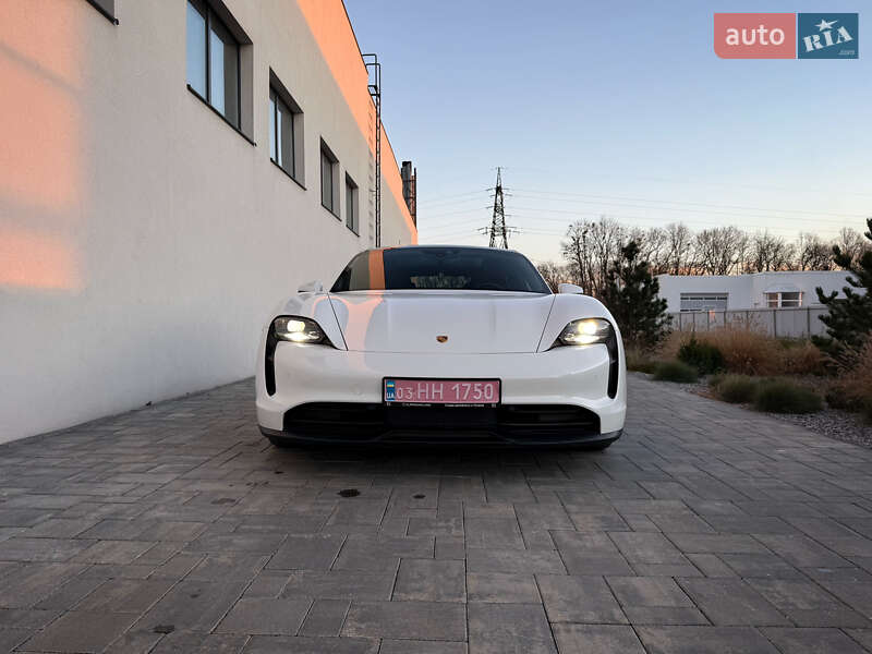 Седан Porsche Taycan 2020 в Луцьку