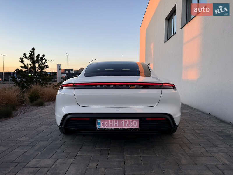 Седан Porsche Taycan 2020 в Луцьку